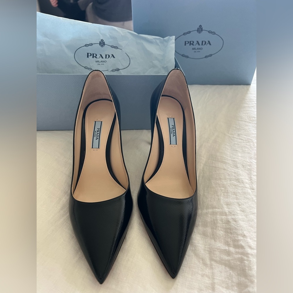 Prada Milano Calzature Donna Heels NEVER WORN - SIZE 39